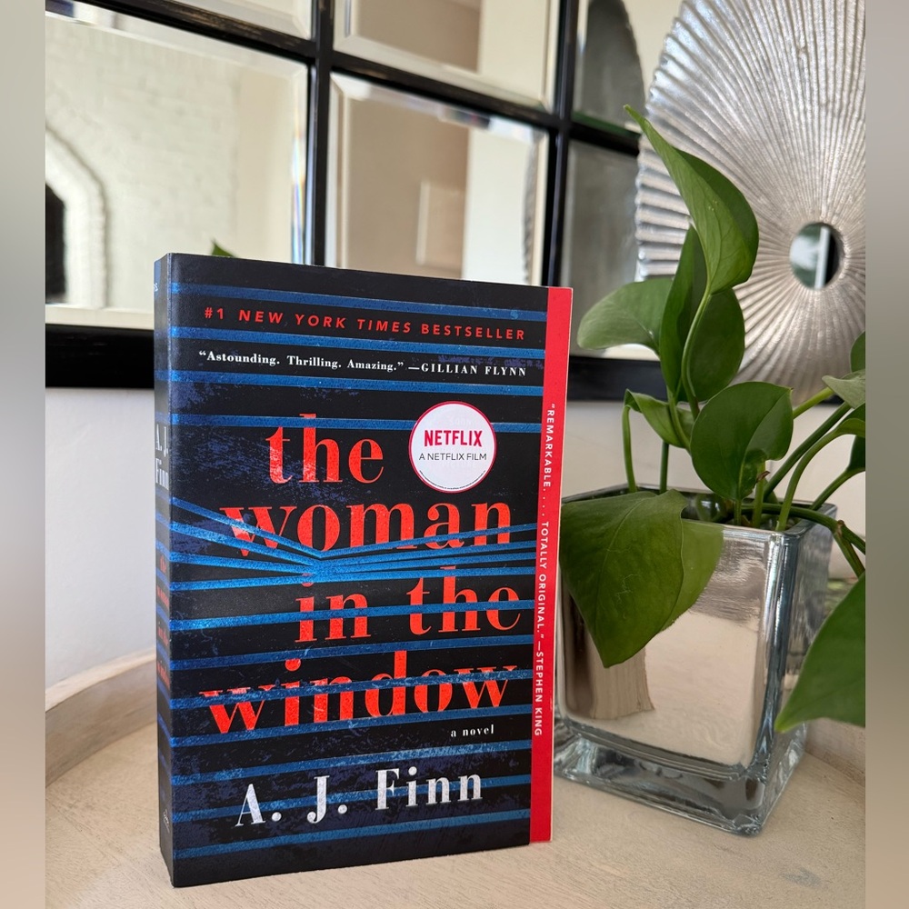 The Woman in the Window- A.J. Finn NEW